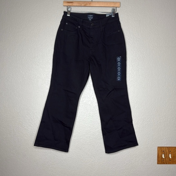 J. Crew Factory Petite Curvy Flare Crop Jean in Signature Stretch - Picture 3 of 5
